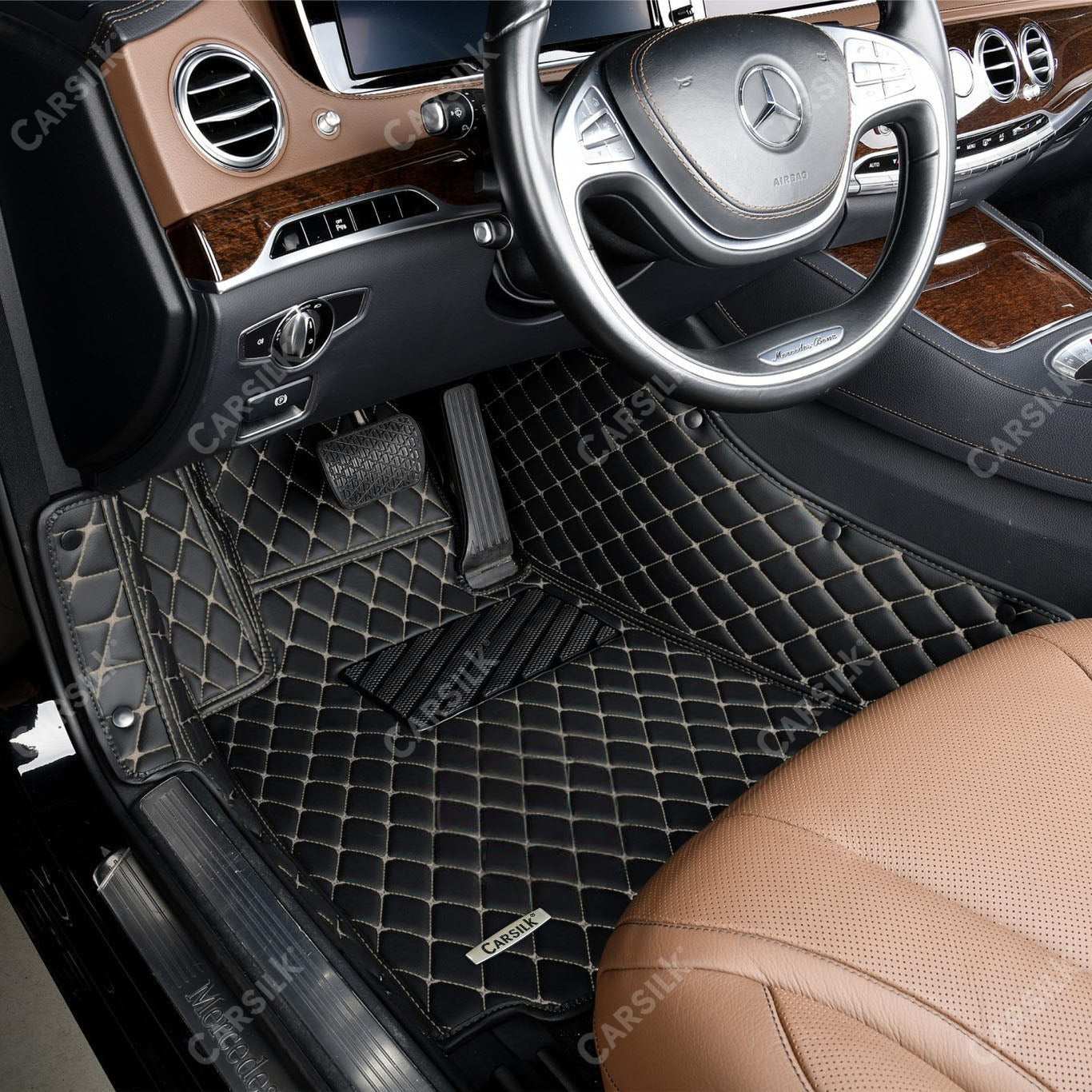Alternative view of BLACK & BEIGE DIAMOND PATTERN CAR MATS SET