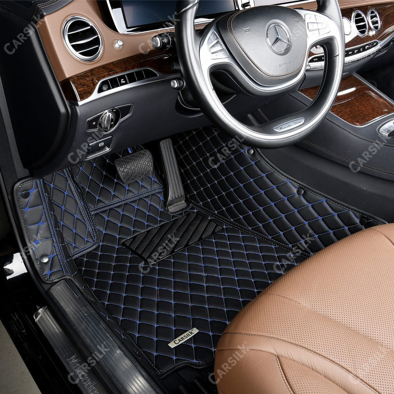 Alternative view of BLACK & BLUE DIAMOND PATTERN CAR MATS SET